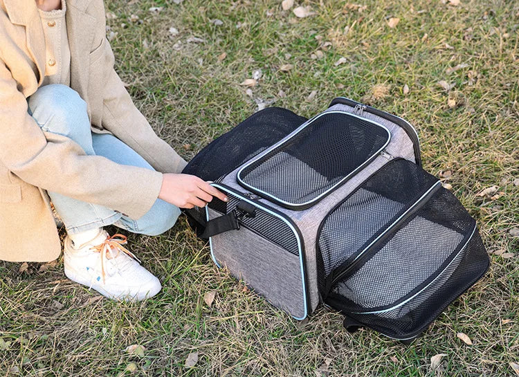 Expandable Pet Carrier Backpack for Cats & Small Dogs – Breathable Mesh, Multiple Entrances